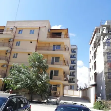 Apartament Kamyr شقة